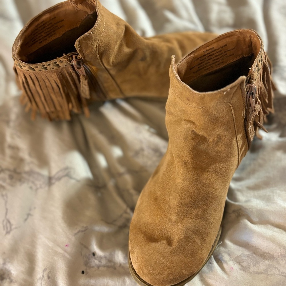 Brown ankle Booties with tassels size 7 1/2